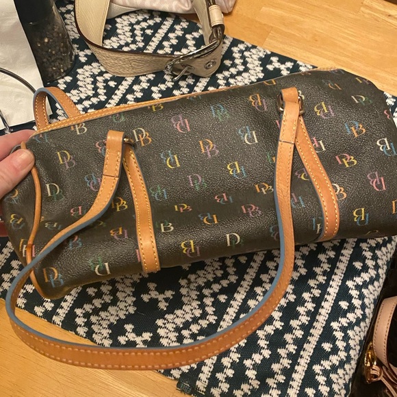 Vintage Dooney & Bourke Barrel bag - Picture 2 of 6